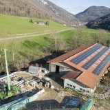 Une grande partie des installations photovoltaïques qui ont bénéficié du soutien du programme solaire de l'Aide suisse à la montagne ont été réalisées jusqu'à présent dans des fermes de montagne.